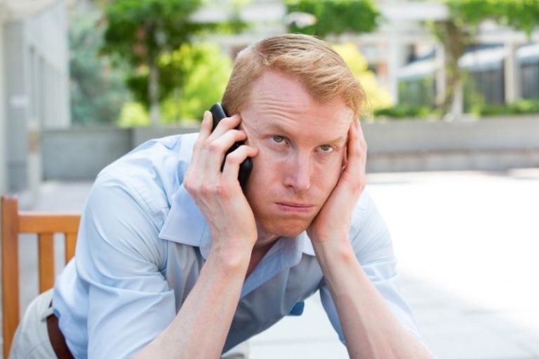 The Narcissist and Phone Calls: Red Flags To Watch Out For!