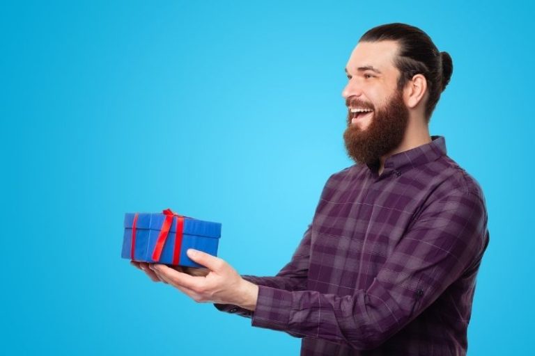 The Gift-Giving Faux Pas: Why Are Narcissists Bad Gift Givers?