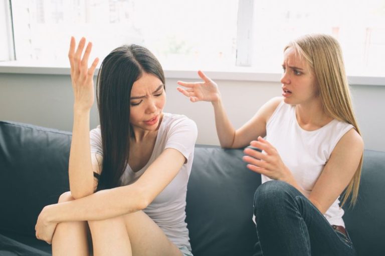 How to Handle Narcissistic Triangulation Amongst Friends