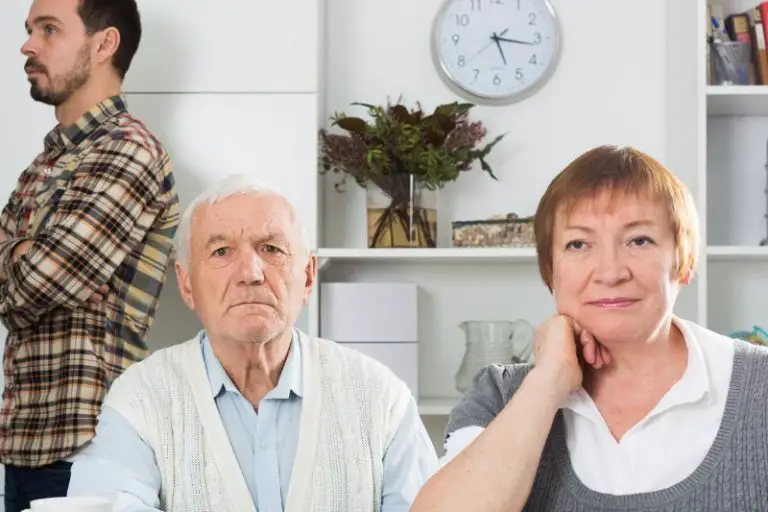 10 Narcissistic Grandparents Tactics & How To Deal With Them