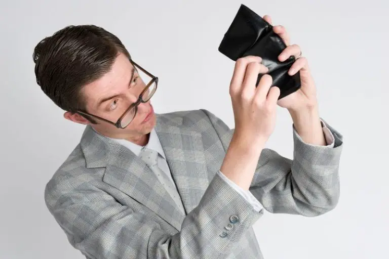 What Happens When a Narcissist Runs Out Of Money