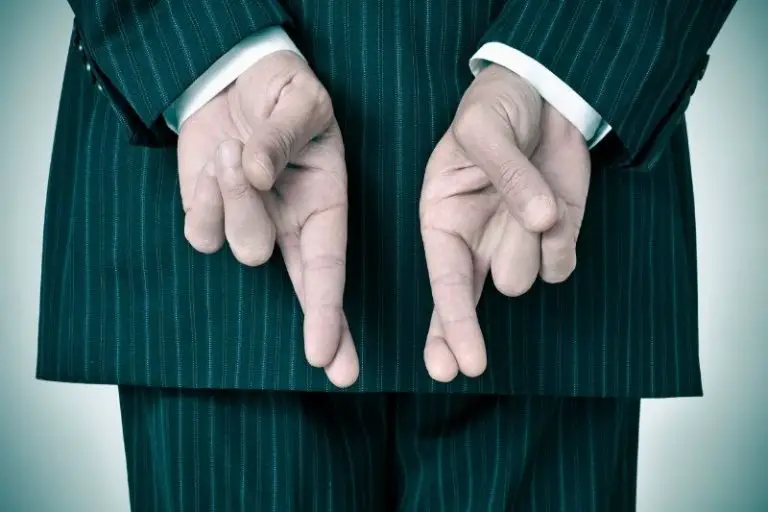 How to Deal With a Lying Narcissist (And  Set Them Straight)